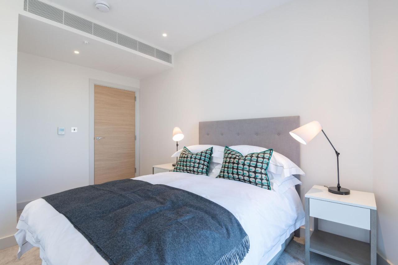Elegant Victoria Home Close To Sloane Square By Underthedoormat Лондон Екстериор снимка