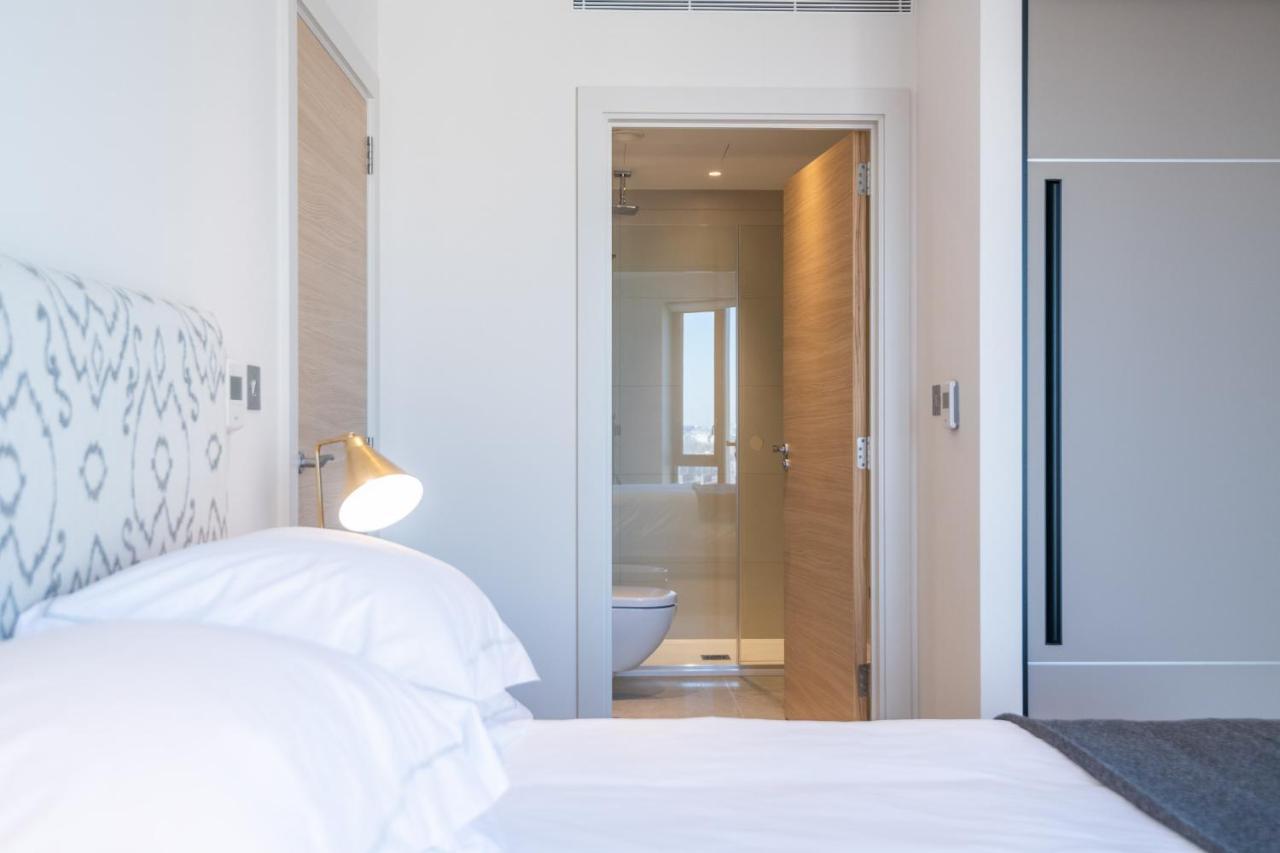 Elegant Victoria Home Close To Sloane Square By Underthedoormat Лондон Екстериор снимка
