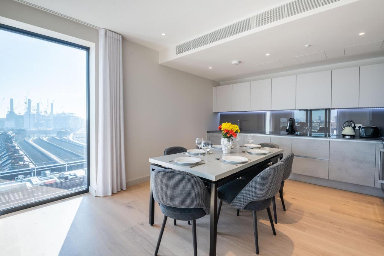 Elegant Victoria Home Close To Sloane Square By Underthedoormat Лондон Екстериор снимка